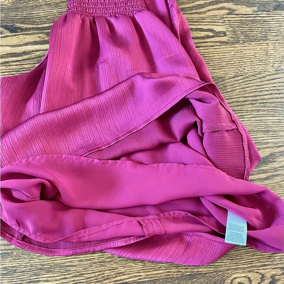 Bundle Two Dynamite Halter Tops women’s XS in Aubergine and Tan - Picture 3 of 7